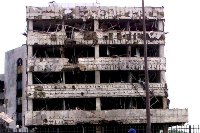 Kineska ambasada u Beogradu, dva dana nakon to je bombardovana  EPA/SASA STANKOVIC